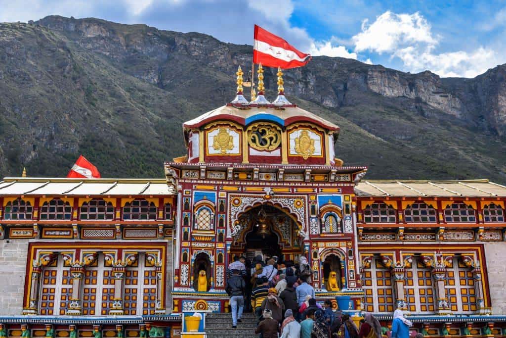 Badrinath Temple - Shri Hari Travel and Adventures